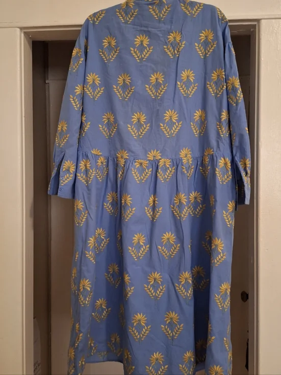 Zara Pale Blue Embroidered Voluminous Dress. Size Large - Picture 4 of 7